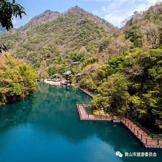 好消息！黄山市市民旅游“新”一卡通年票开办啦！“加量不加价”不限次畅游15个景区点！