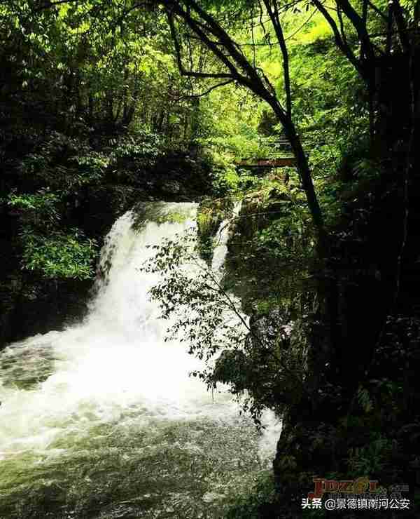 景德镇鹅湖镇曹村:昔日山巅古村 今朝生态家园