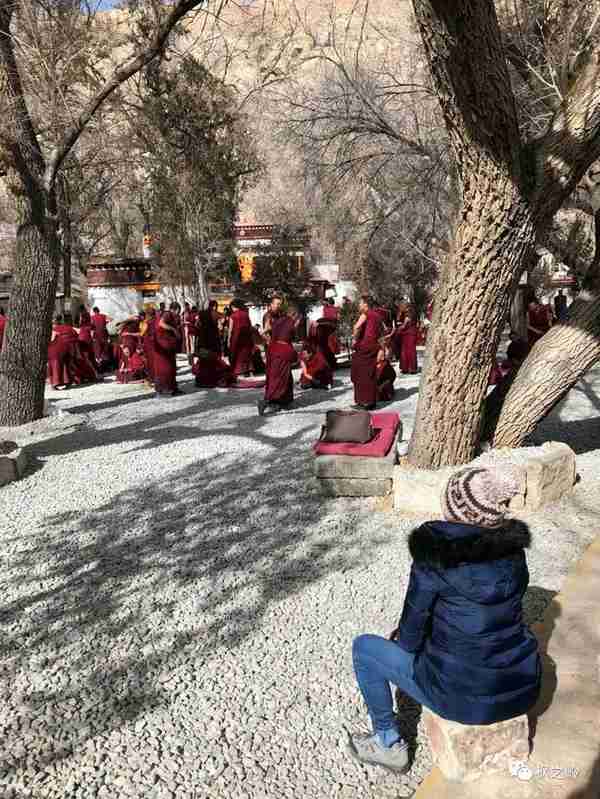 西藏印象：色拉寺内观辩经