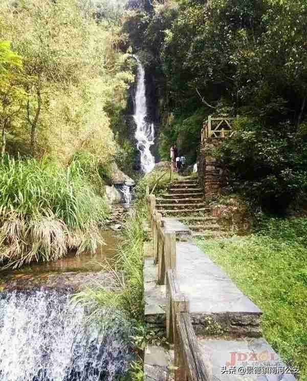 景德镇鹅湖镇曹村:昔日山巅古村 今朝生态家园