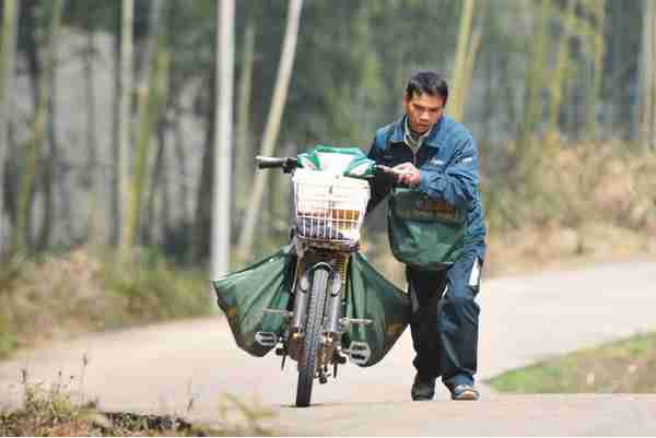 中国最佛系的快递，遭国人嫌弃吐槽，为何能“屹立不倒”？