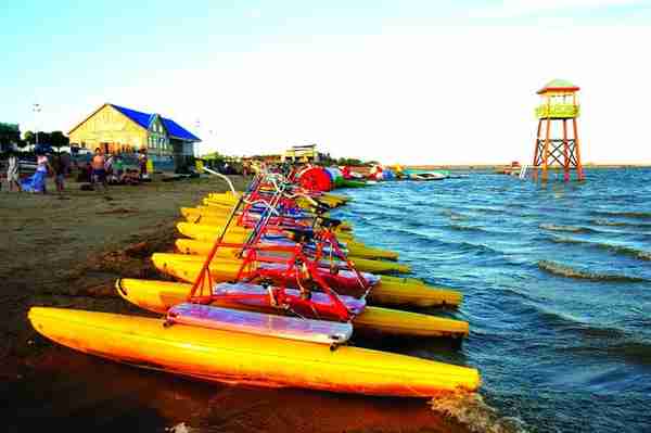 沙滩、帆船、露营！海湾旅游区送上“五一”碧海金沙游玩套餐