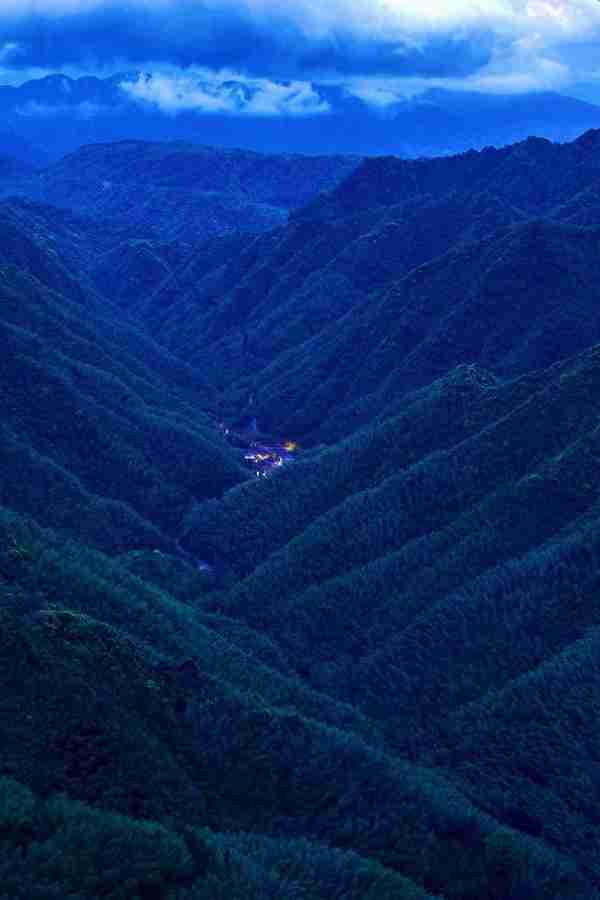 随着移民而来，地跨浙闽连接山海，泰顺因此而文化多元